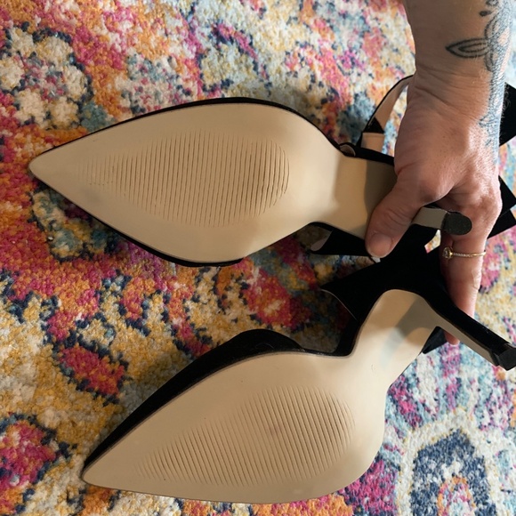 Bow tie heels - Picture 4 of 5